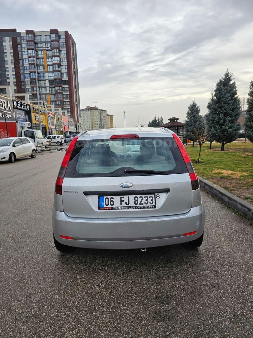 Sahibinden Ford Fiesta 1.4 Comfort 2005 Model Ankara 325.000 km Gri 6