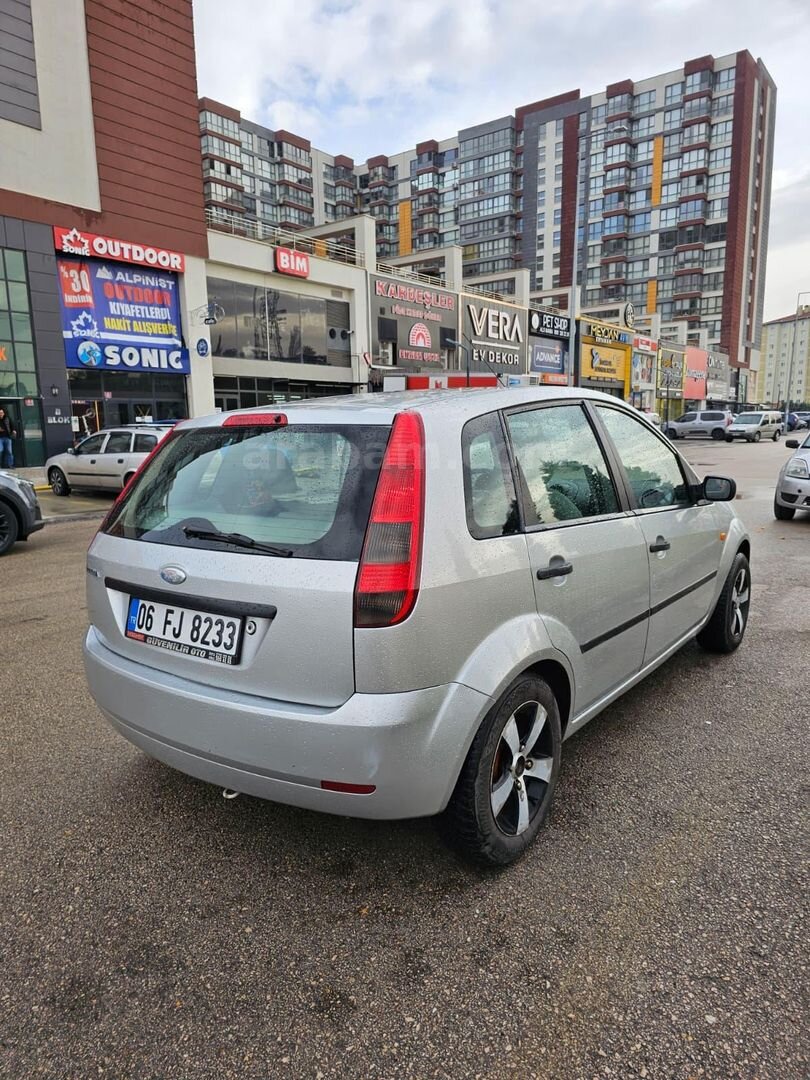 Sahibinden Ford Fiesta 1.4 Comfort 2005 Model Ankara 325.000 km Gri 3