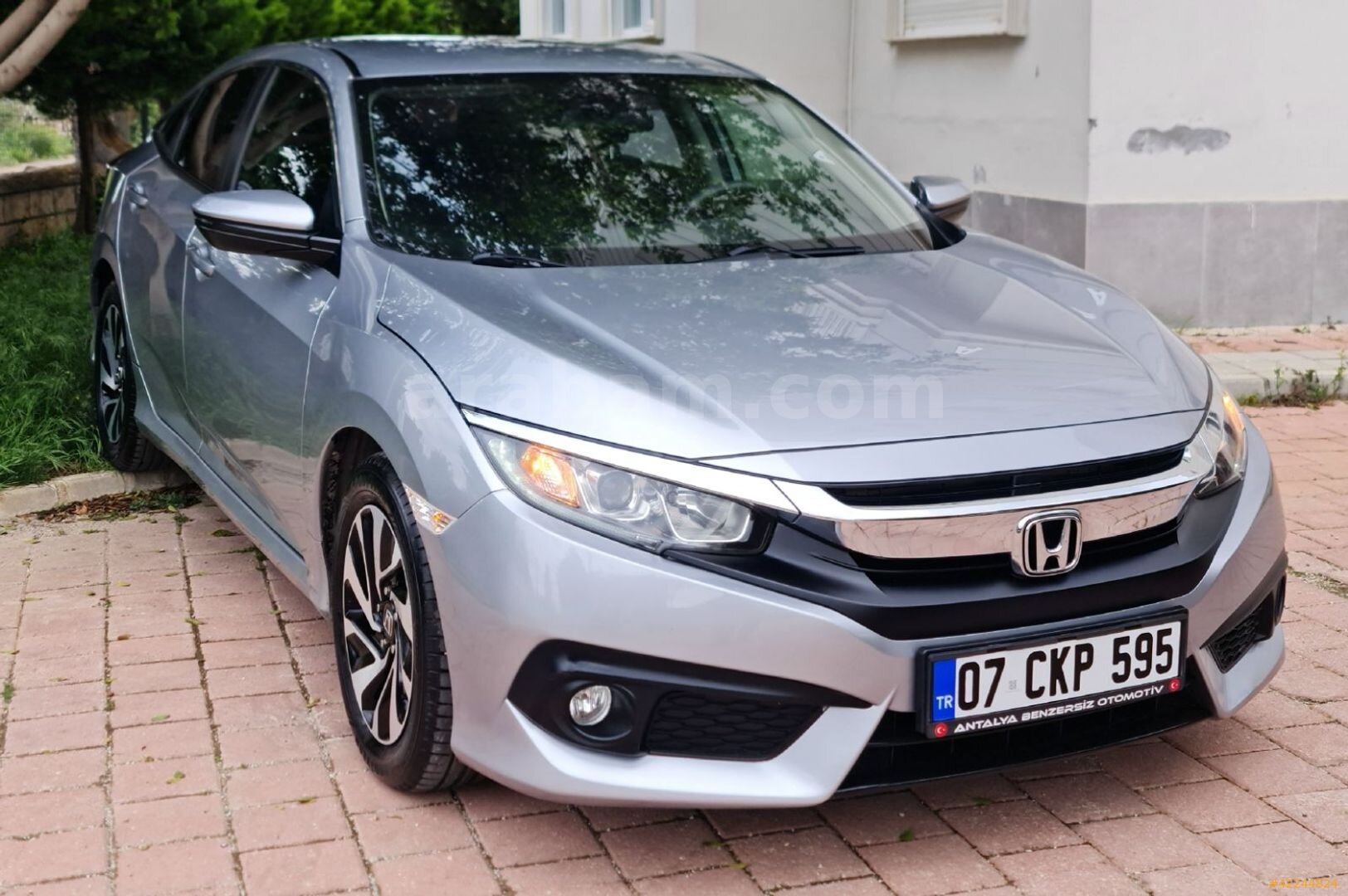Galeriden Honda Civic 1.6i DTEC Elegance 2018 Model Antalya 123.000 km Gri 3
