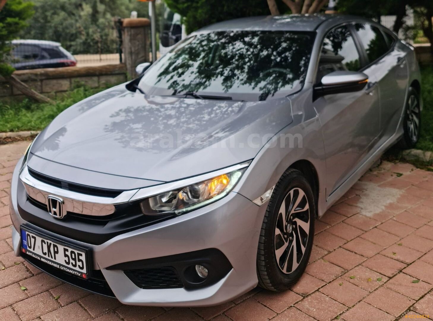 Galeriden Honda Civic 1.6i DTEC Elegance 2018 Model Antalya 123.000 km Gri 7