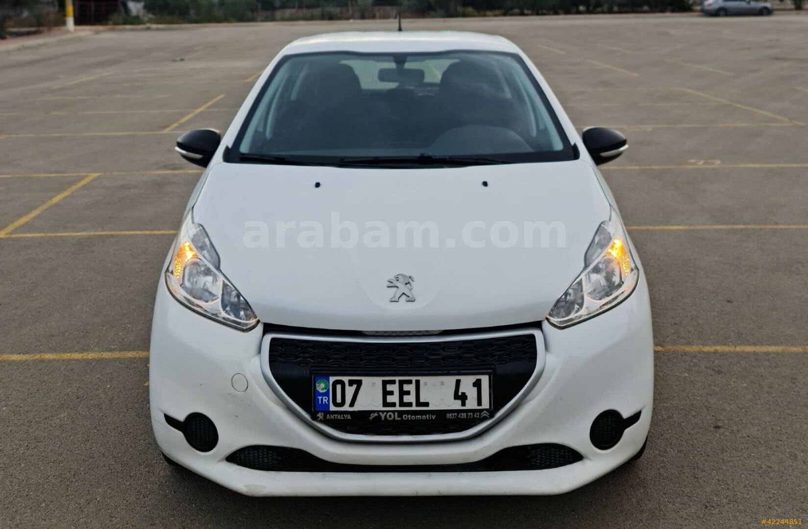 Galeriden Peugeot 208 1.0 VTi Access 2013 Model Antalya 67.700 km Beyaz 1