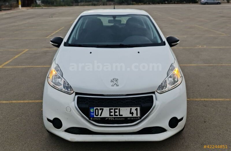 Galeriden Peugeot 208 1.0 VTi Access 2013 Model Antalya 67.700 km Beyaz