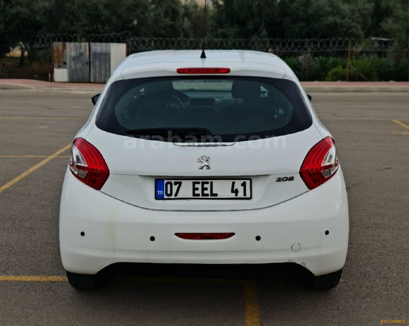 Galeriden Peugeot 208 1.0 VTi Access 2013 Model Antalya 67.700 km Beyaz 4