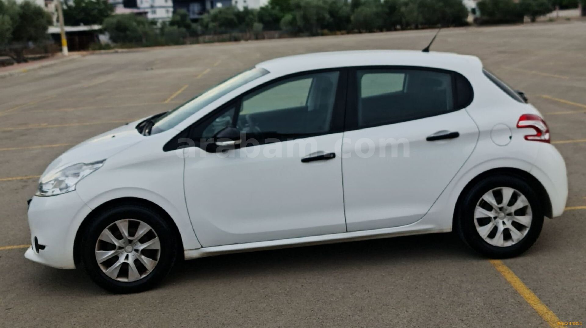 Galeriden Peugeot 208 1.0 VTi Access 2013 Model Antalya 67.700 km Beyaz 5