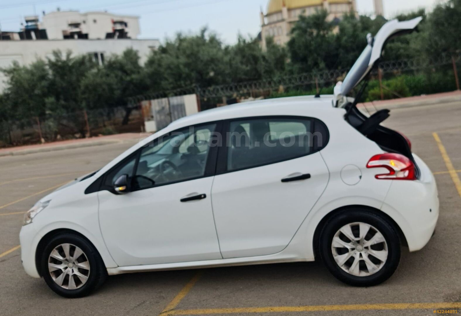 Galeriden Peugeot 208 1.0 VTi Access 2013 Model Antalya 67.700 km Beyaz 7