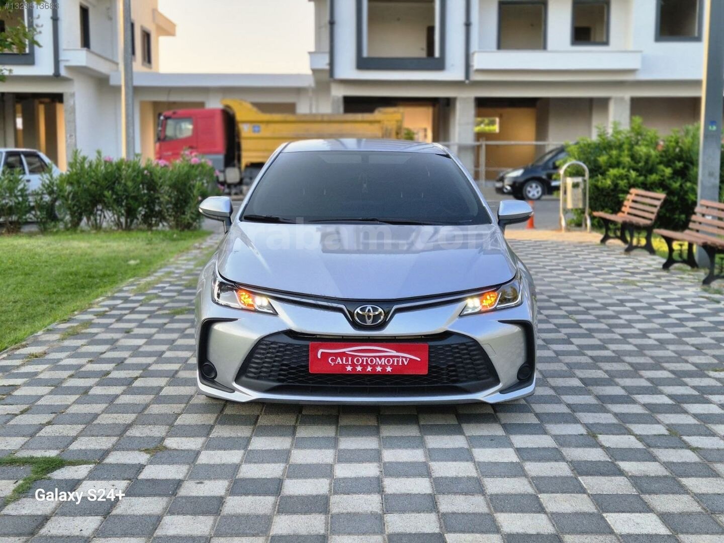 Galeriden Toyota Corolla 1.5 Vision 2024 Model Balıkesir 27.000 km Gri 5