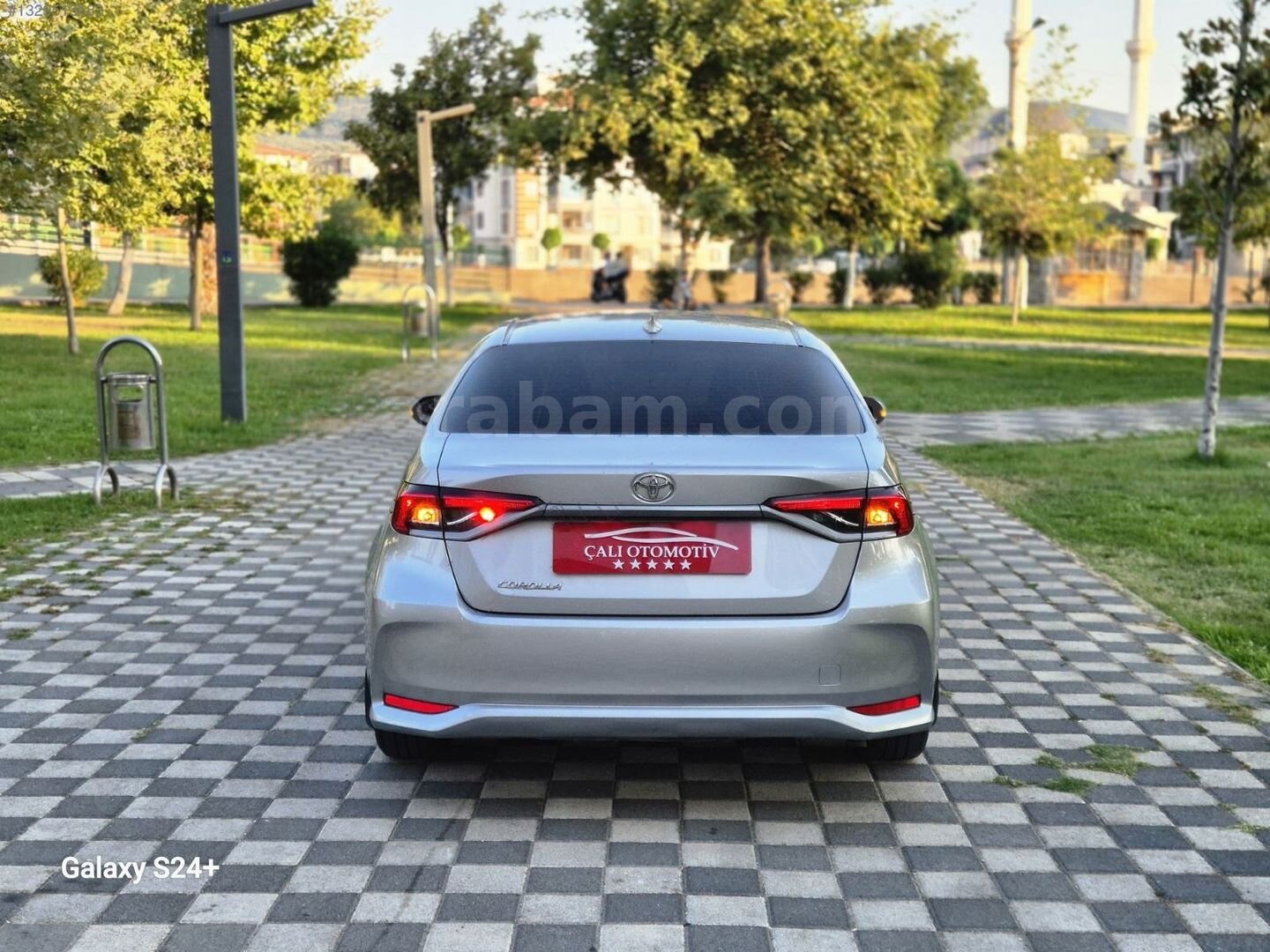 Galeriden Toyota Corolla 1.5 Vision 2024 Model Balıkesir 27.000 km Gri 6