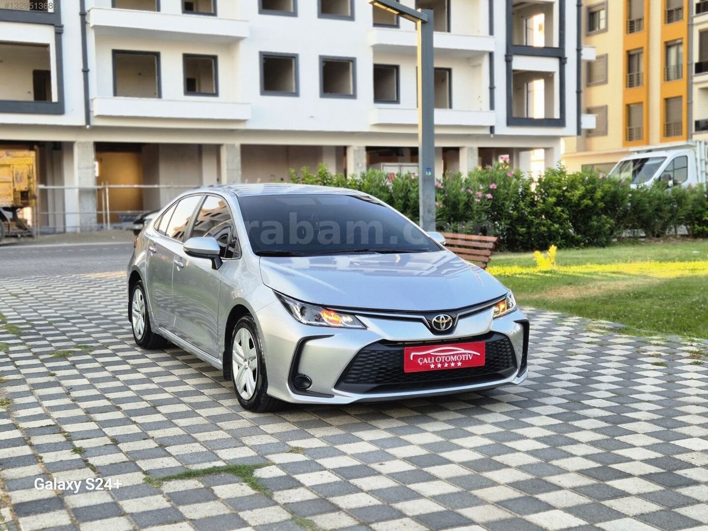 Galeriden Toyota Corolla 1.5 Vision 2024 Model Balıkesir 27.000 km Gri 2