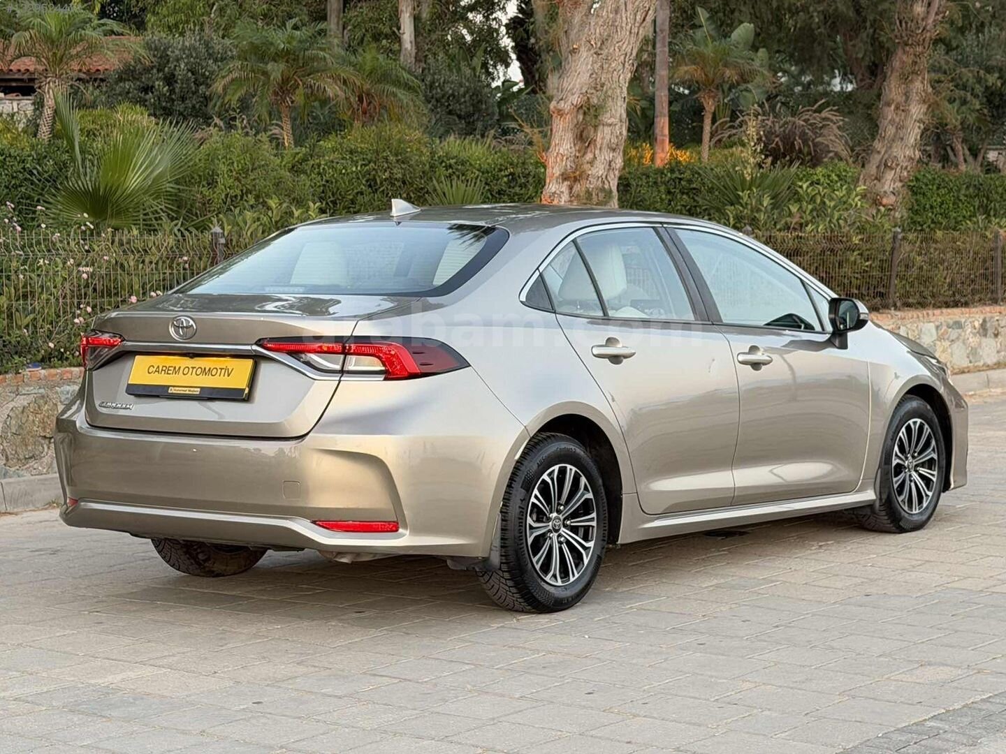Galeriden Toyota Corolla 1.5 Vision 2021 Model Muğla 63.800 km Şampanya 4