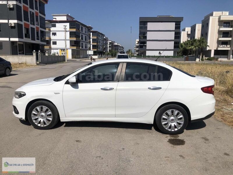 Galeriden Fiat Egea 1.6 Multijet Comfort 2017 Model İzmir 181.378 km Beyaz