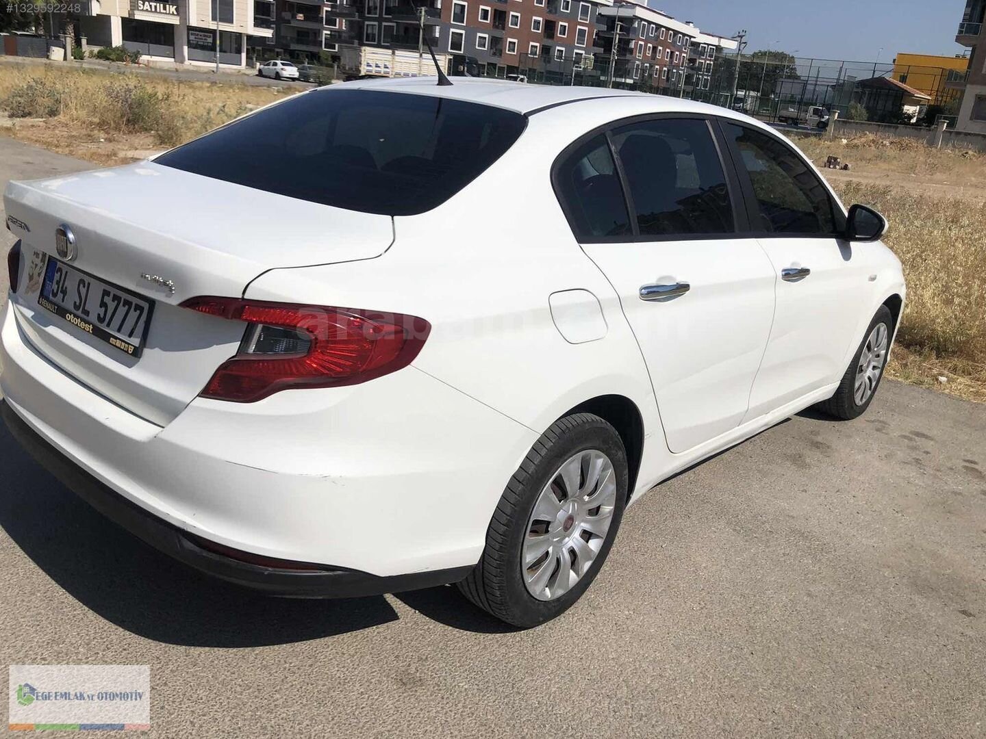 Galeriden Fiat Egea 1.6 Multijet Comfort 2017 Model İzmir 181.378 km Beyaz 3