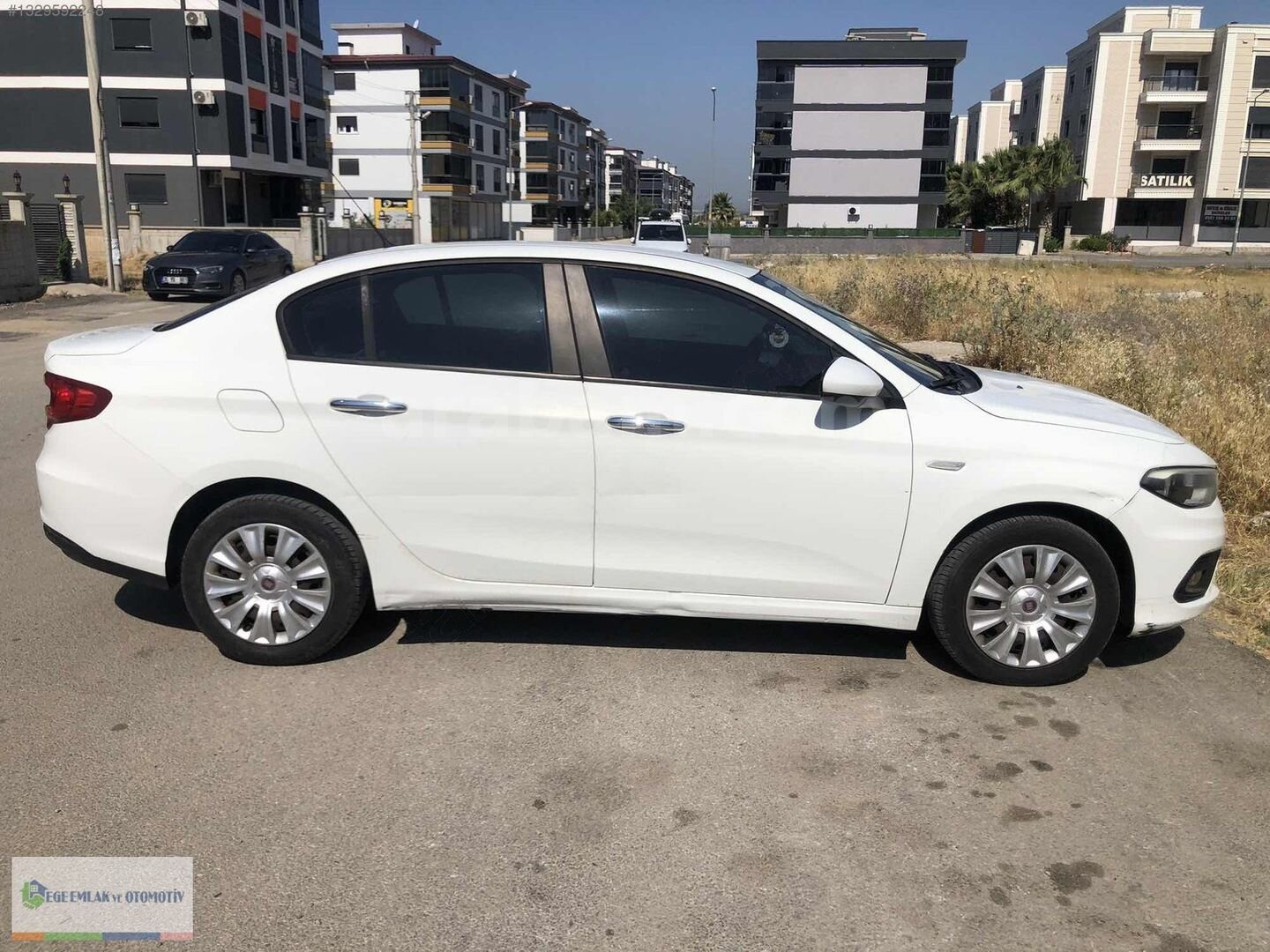 Galeriden Fiat Egea 1.6 Multijet Comfort 2017 Model İzmir 181.378 km Beyaz 7