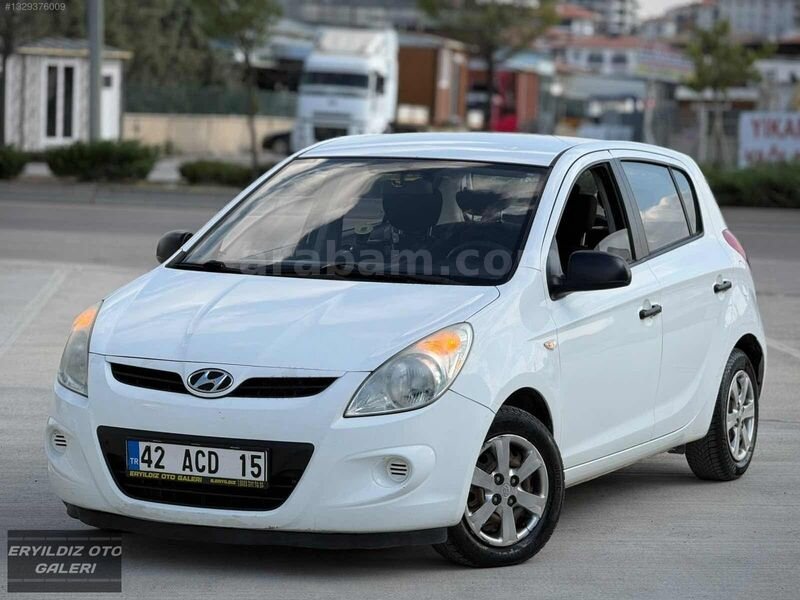 Galeriden Hyundai i20 1.2 MPI Team 2011 Model Ankara 139.000 km Beyaz