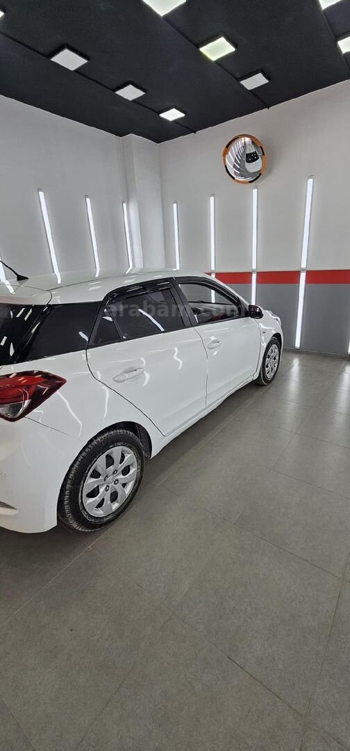 Sahibinden Hyundai i20 1.4 CRDi Jump 2016 Model Iğdır 185.000 km Beyaz 7
