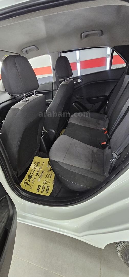 Sahibinden Hyundai i20 1.4 CRDi Jump 2016 Model Iğdır 185.000 km Beyaz 2