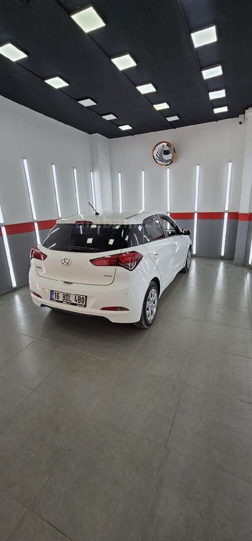 Sahibinden Hyundai i20 1.4 CRDi Jump 2016 Model Iğdır 185.000 km Beyaz 6