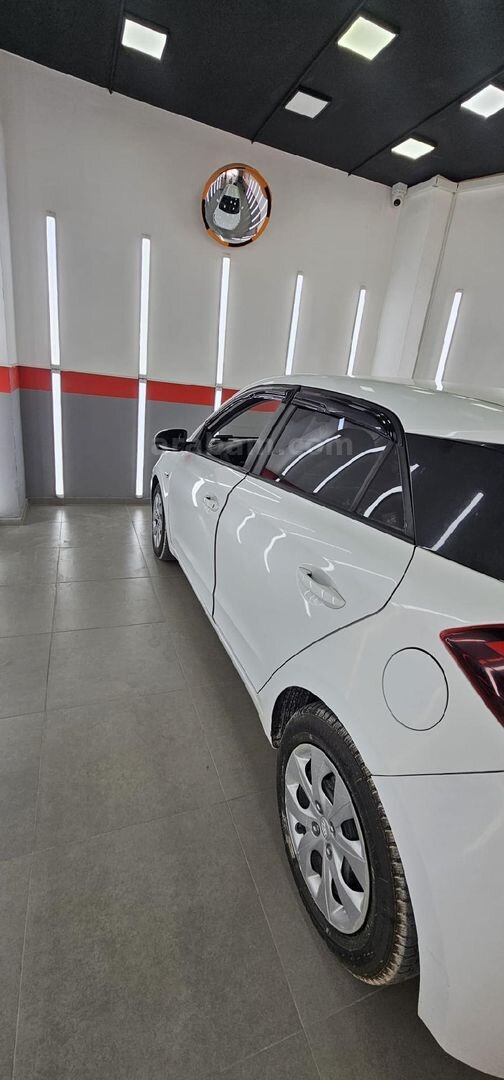 Sahibinden Hyundai i20 1.4 CRDi Jump 2016 Model Iğdır 185.000 km Beyaz 5