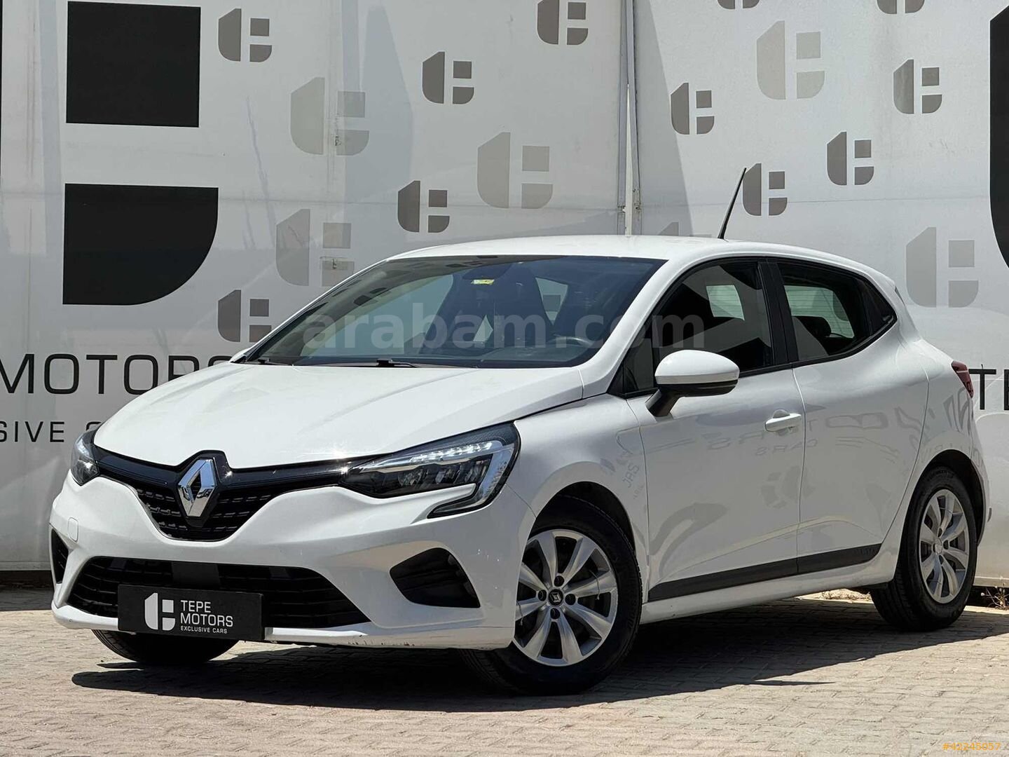 Galeriden Renault Clio 1.0 TCe Joy 2021 Model İzmir 99.000 km Beyaz 5