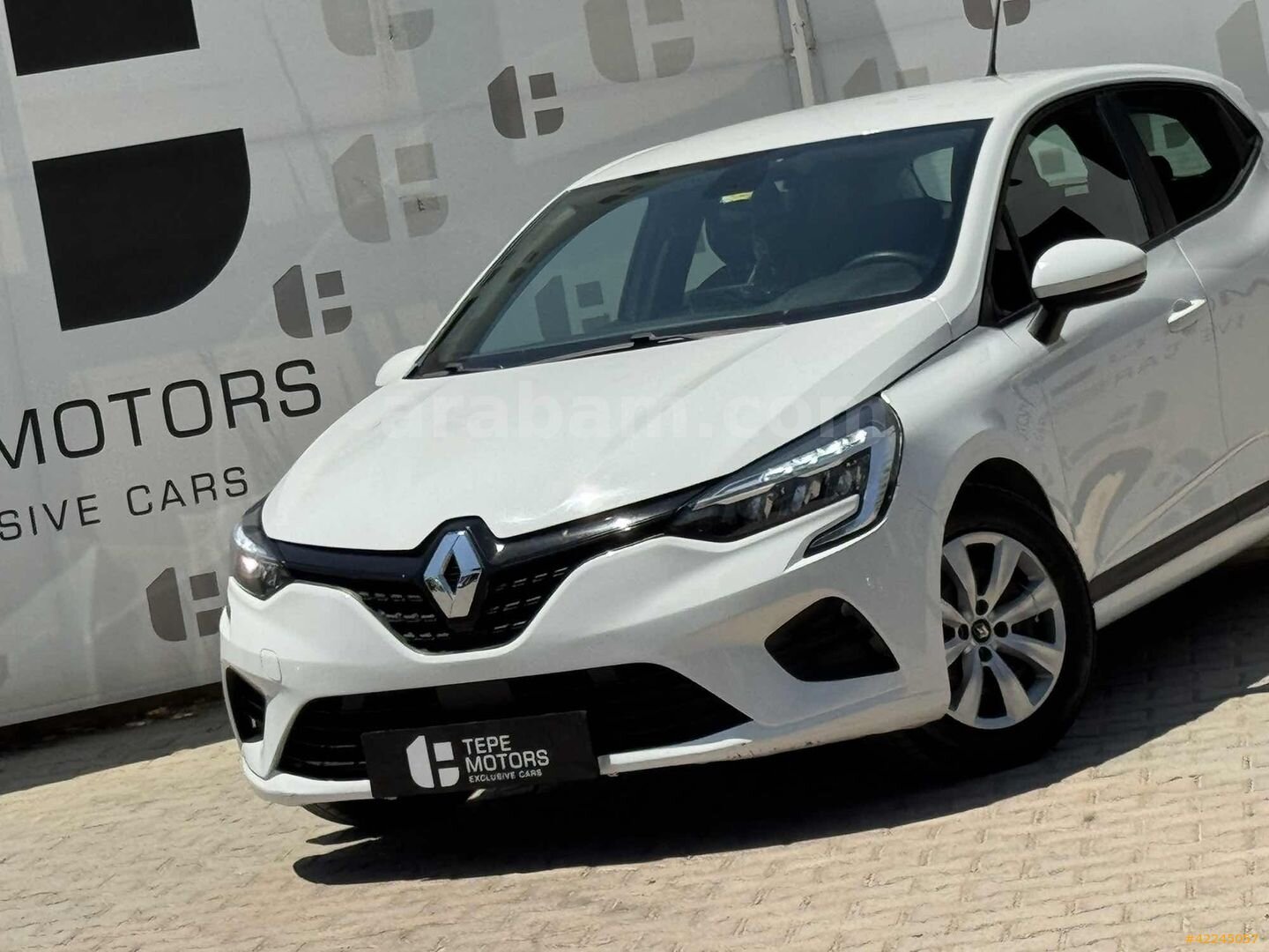 Galeriden Renault Clio 1.0 TCe Joy 2021 Model İzmir 99.000 km Beyaz 6