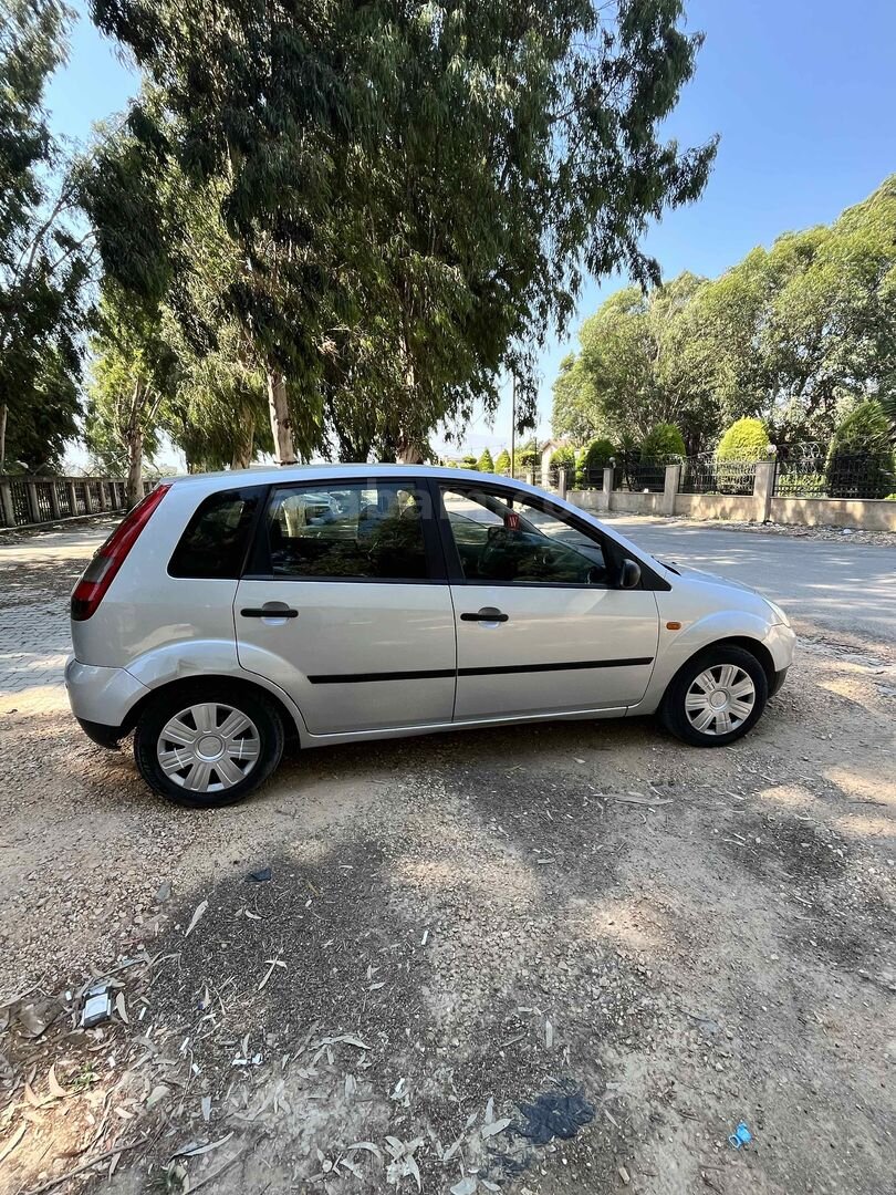 Sahibinden Ford Fiesta 1.4 TDCi Comfort 2005 Model Hatay 271.000 km Gri (Gümüş) 5