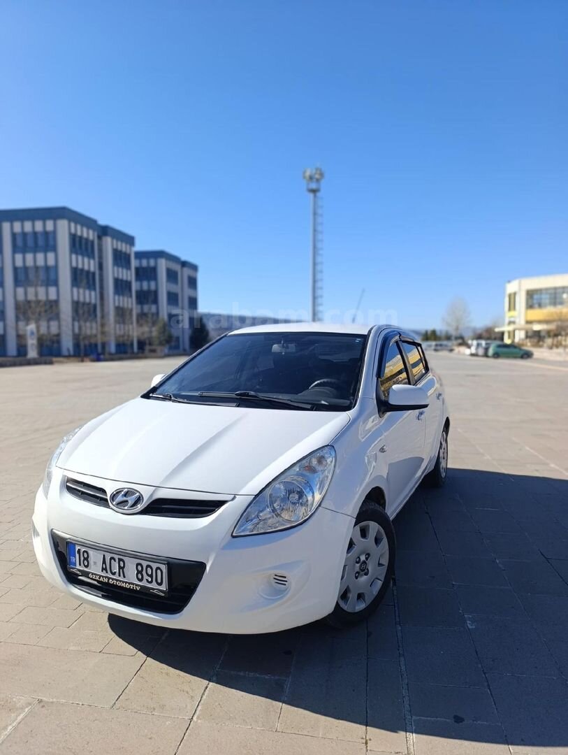 Sahibinden Hyundai i20 1.4 CRDi Jump 2012 Model Çankırı 216.000 km Beyaz 1