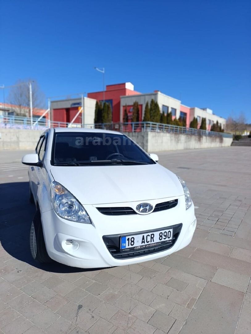 Sahibinden Hyundai i20 1.4 CRDi Jump 2012 Model Çankırı 216.000 km Beyaz 6