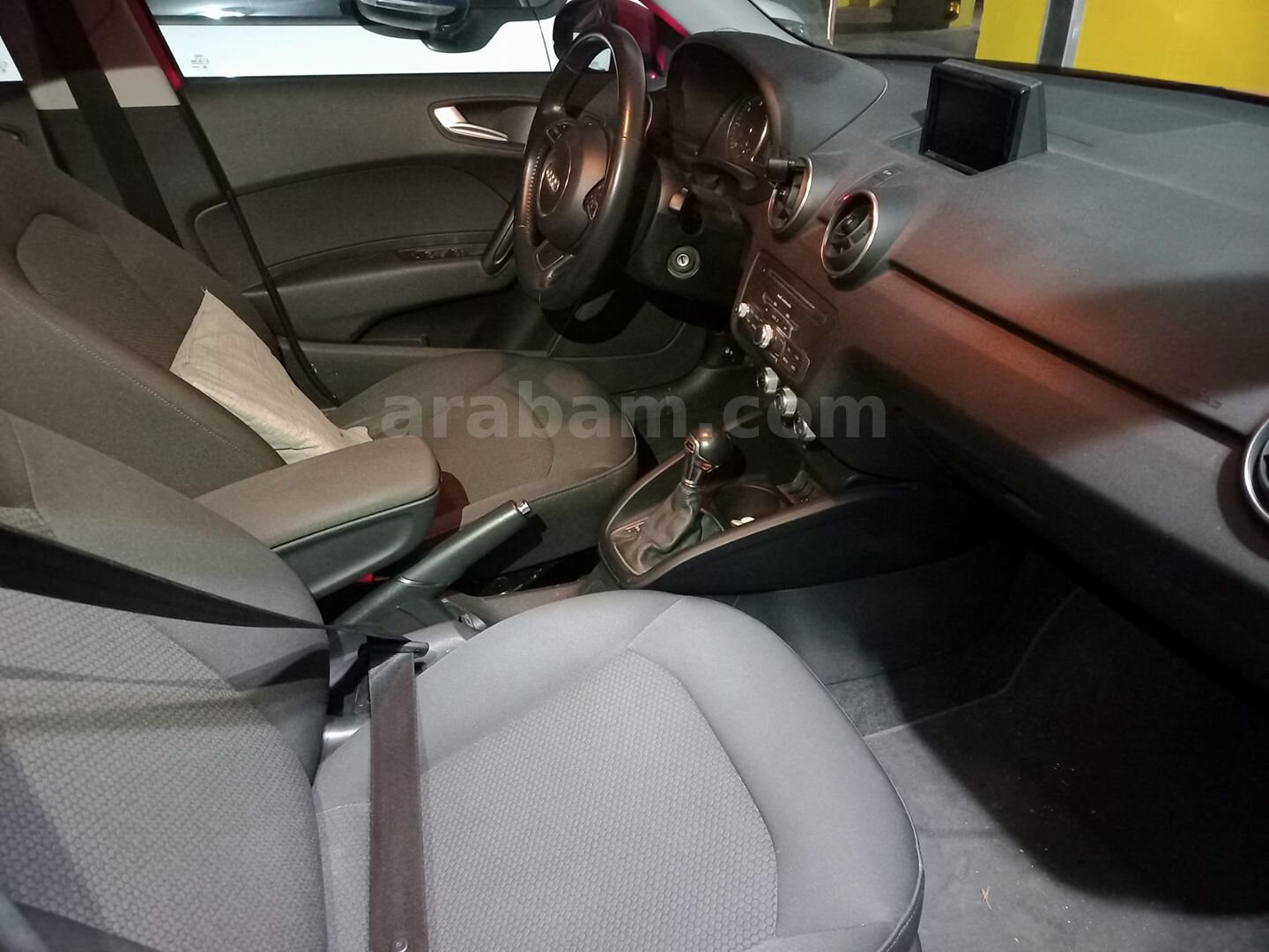 Sahibinden Audi A1 1.6 TDI Sport 2015 Model Eskişehir 127.700 km Kırmızı 6