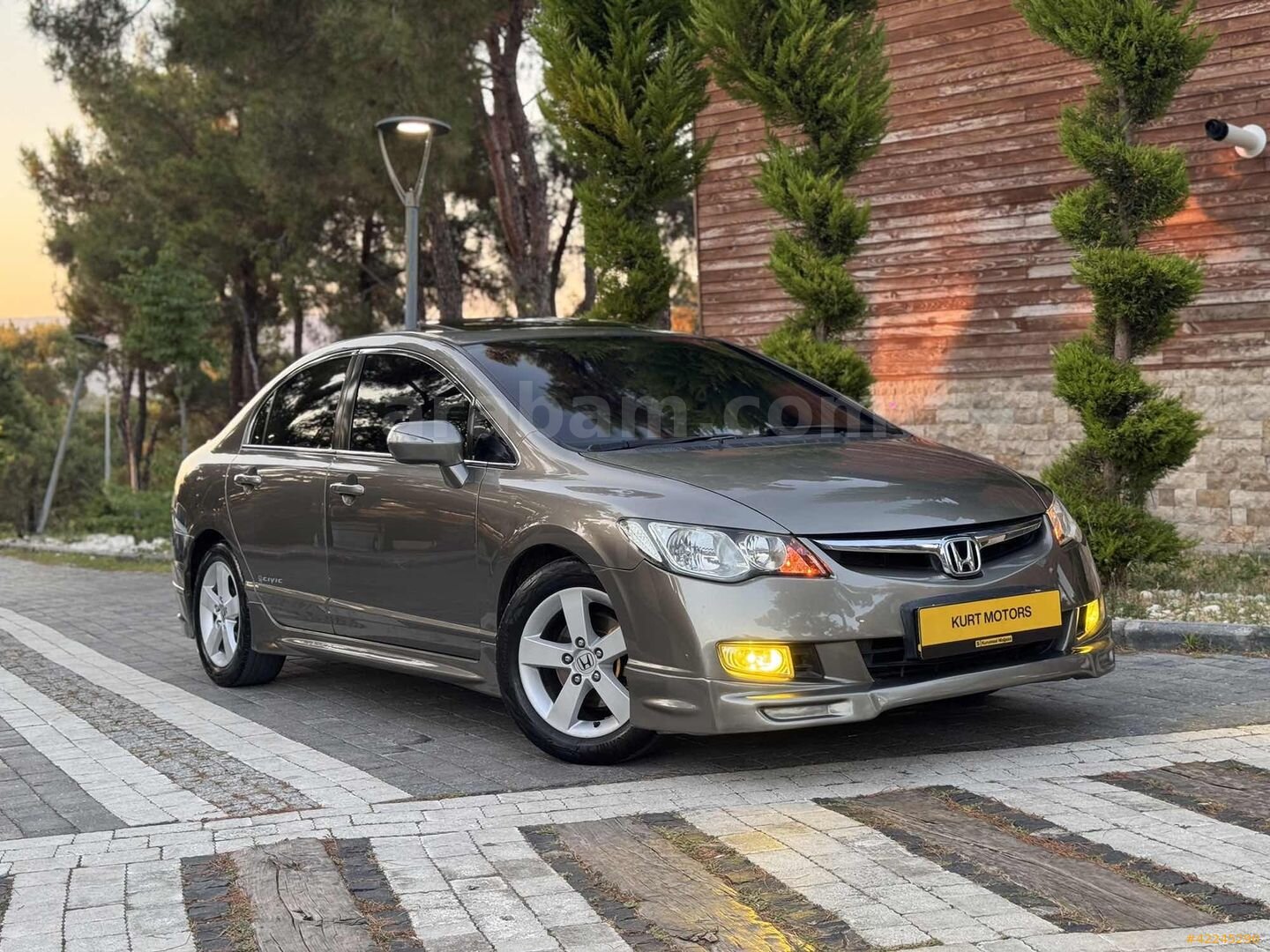 Galeriden Honda Civic 1.6i VTEC Elegance 2009 Model Manisa 219.000 km Gri 2