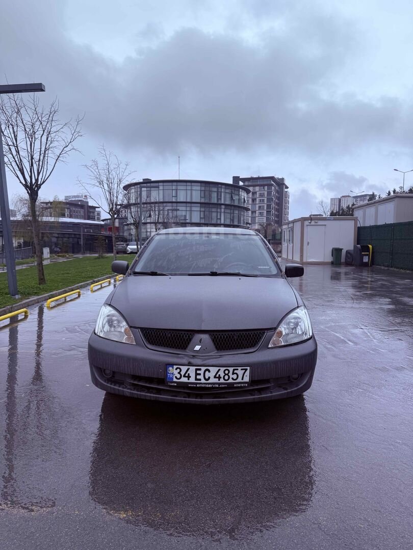 Sahibinden Mitsubishi Lancer 1.6 Invite 2006 Model İstanbul 323.000 km Füme 3