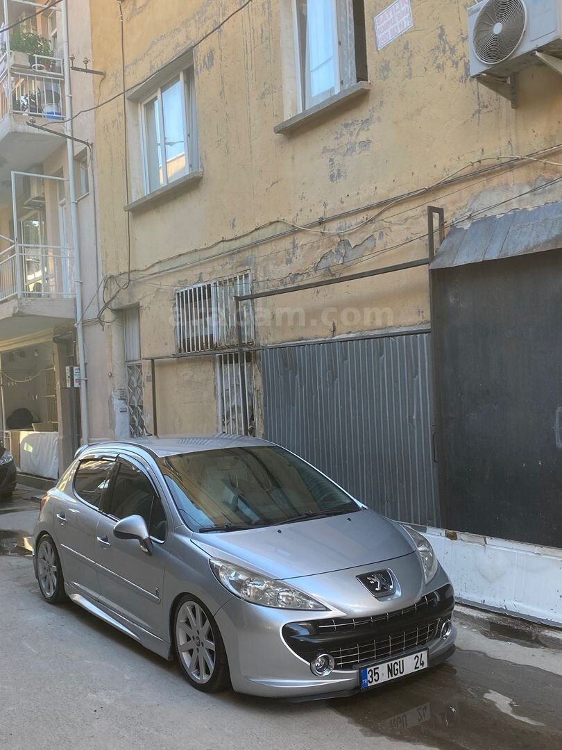 Sahibinden Peugeot 207 1.4 HDi Trendy 2007 Model İzmir 256.000 km Gri 6