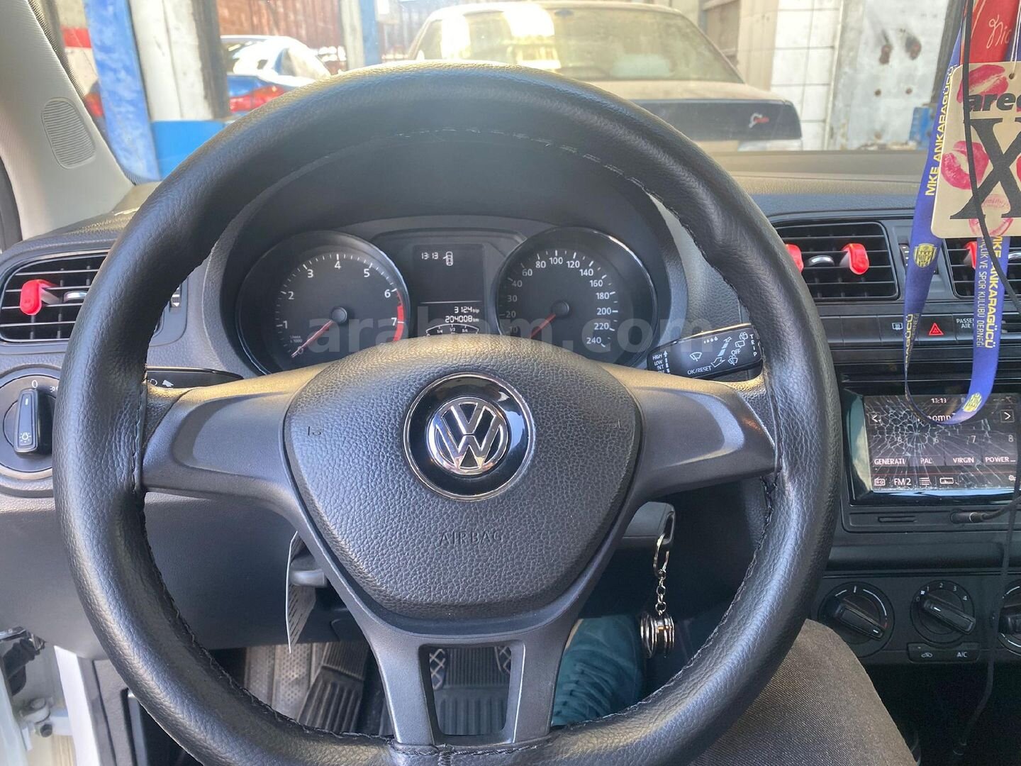 Sahibinden Volkswagen Polo 1.0 Trendline 2015 Model Ankara 215.000 km Beyaz 4