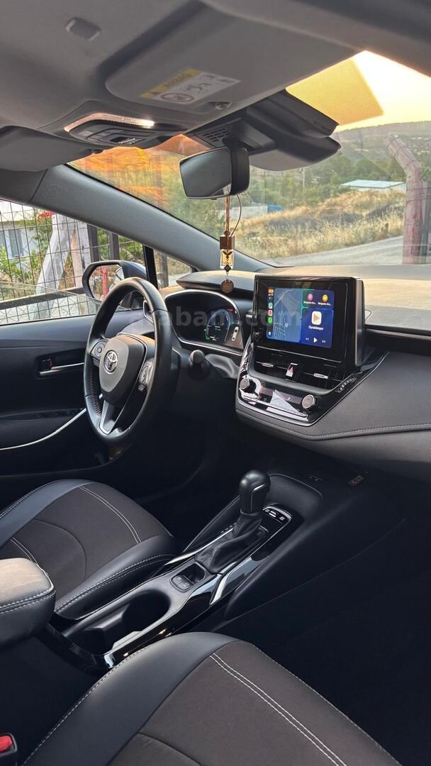 Sahibinden Toyota Corolla 1.8 Hybrid Dream 2024 Model Manisa 36.500 km Mavi 2