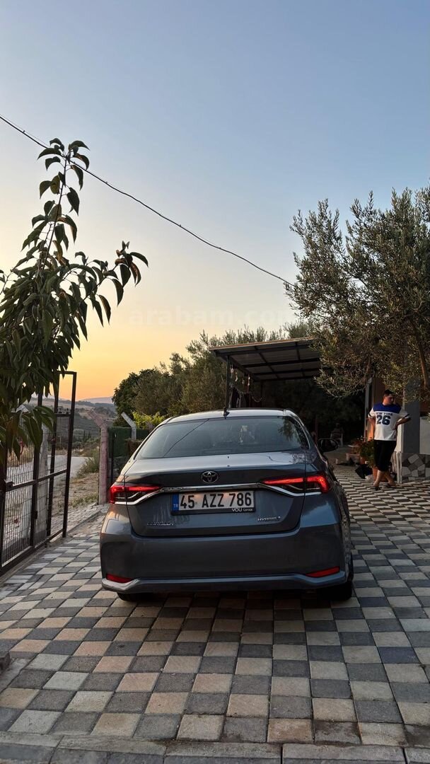 Sahibinden Toyota Corolla 1.8 Hybrid Dream 2024 Model Manisa 36.500 km Mavi 3