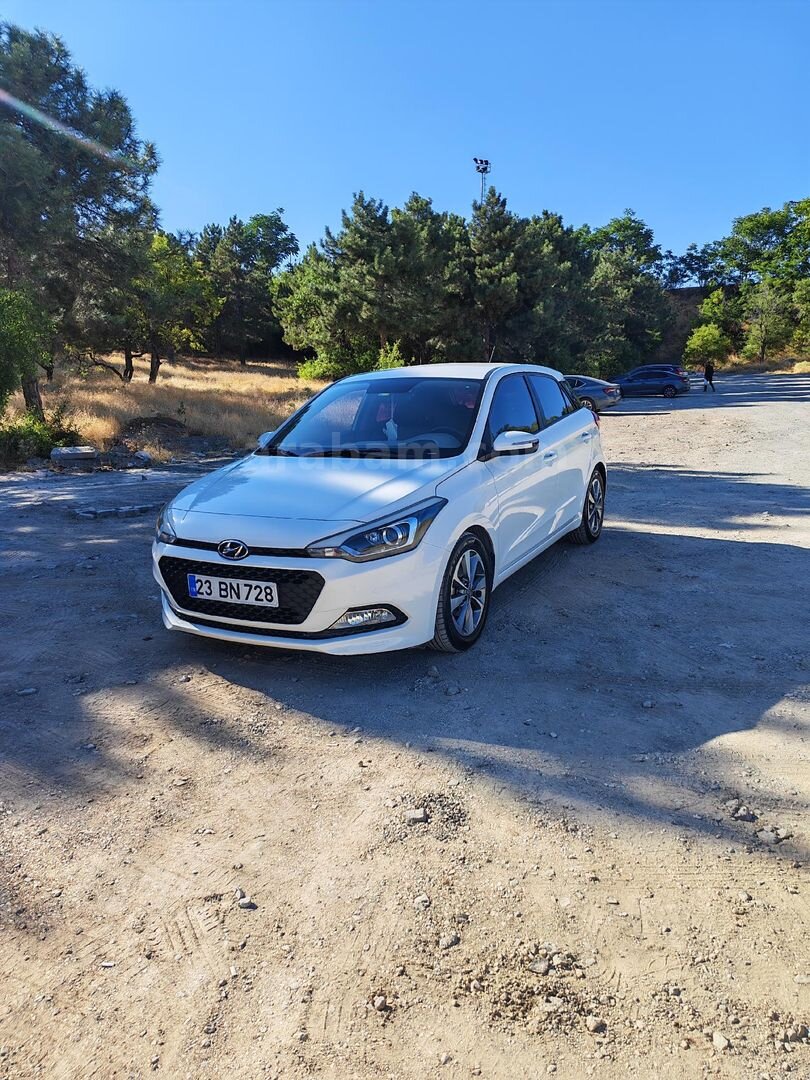 Sahibinden Hyundai i20 1.4 MPI Style 2016 Model Elazığ 60.000 km Beyaz 2