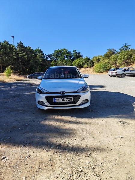 Sahibinden Hyundai i20 1.4 MPI Style 2016 Model Elazığ 60.000 km Beyaz