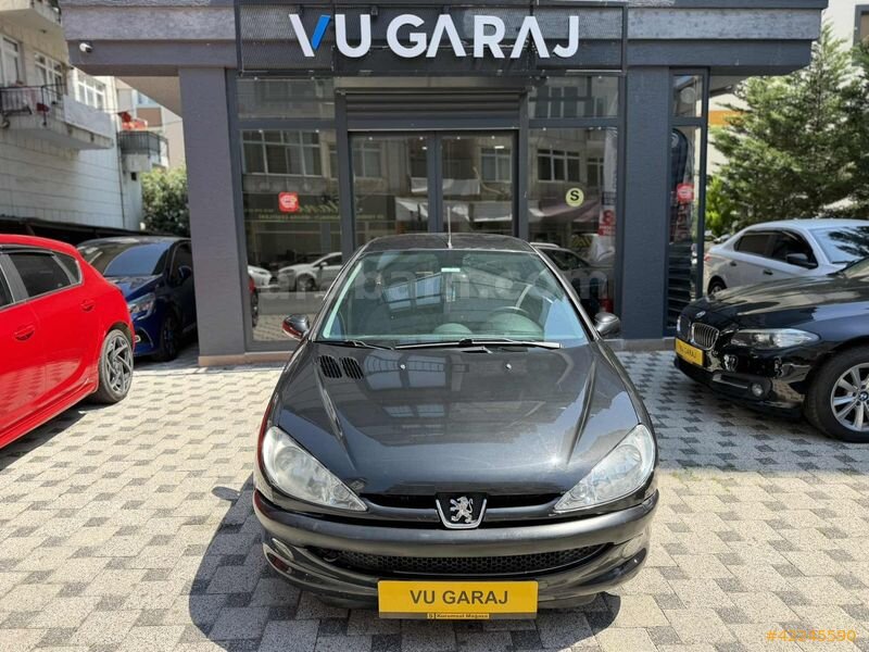Galeriden Peugeot 206 1.4 HDi Fever 2007 Model İstanbul 215.000 km Siyah