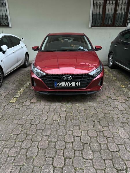 Sahibinden Hyundai i20 1.4 MPI Style 2023 Model Samsun 15.700 km Kırmızı