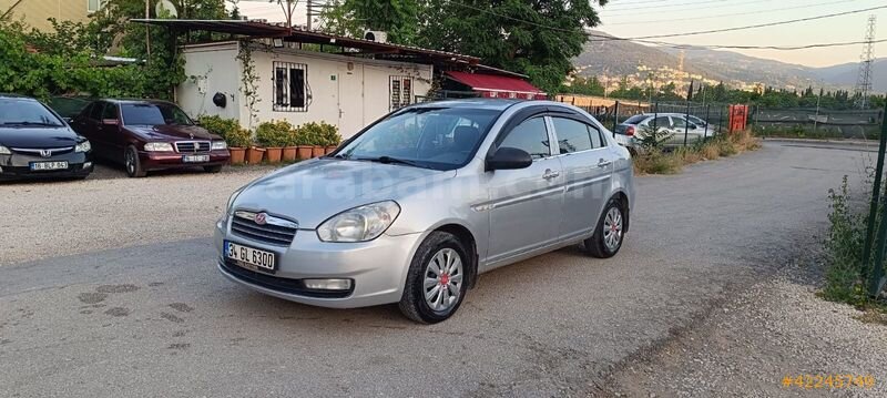 Galeriden Hyundai Accent Era 1.5 CRDi Style 2009 Model Bursa 245.000 km Gri 1