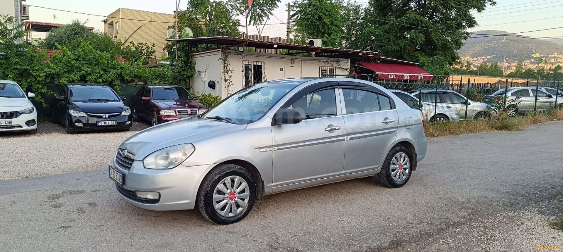 Galeriden Hyundai Accent Era 1.5 CRDi Style 2009 Model Bursa 245.000 km Gri 6