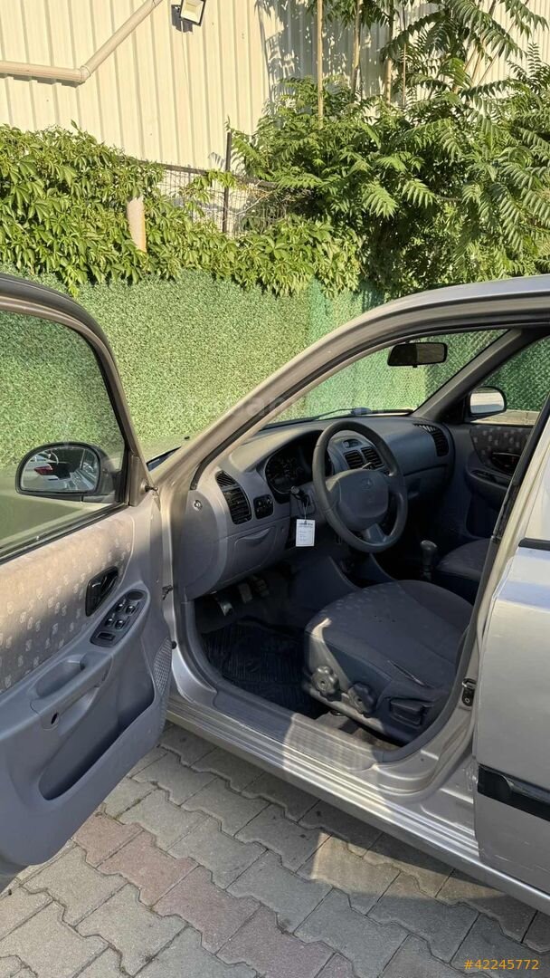 Galeriden Hyundai Accent 1.3 Admire 2006 Model Bursa 285.000 km Gri 2