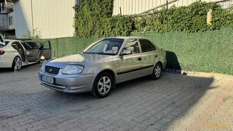 Galeriden Hyundai Accent 1.3 Admire 2006 Model Bursa 285.000 km Gri