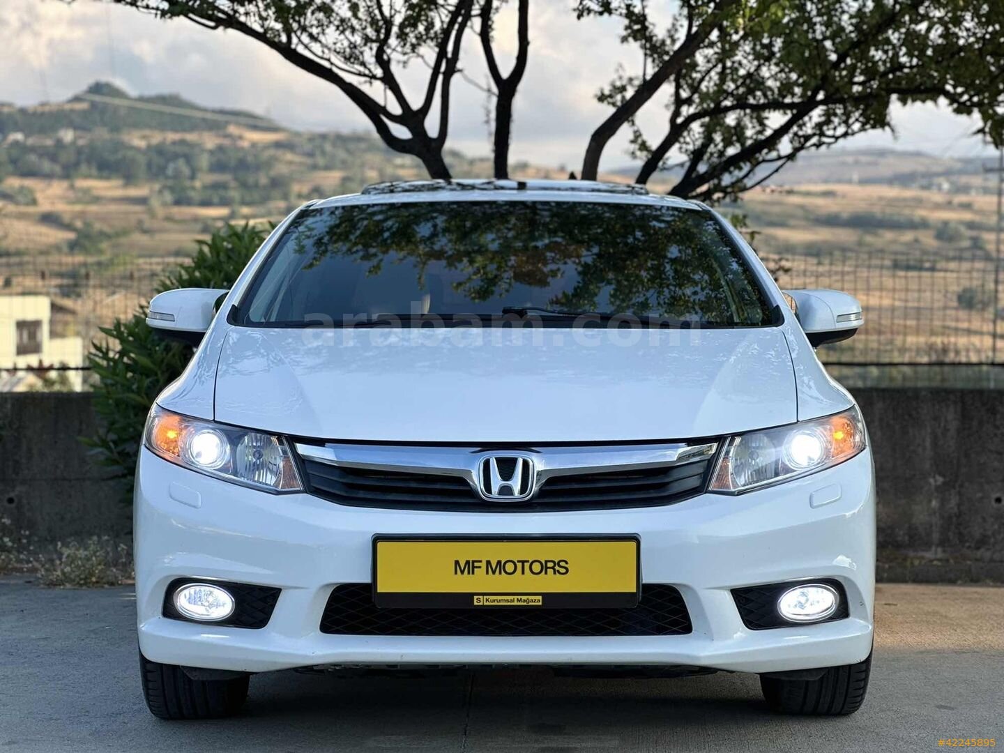 Galeriden Honda Civic 1.6i VTEC Eco Elegance 2013 Model Samsun 118.000 km Beyaz 4
