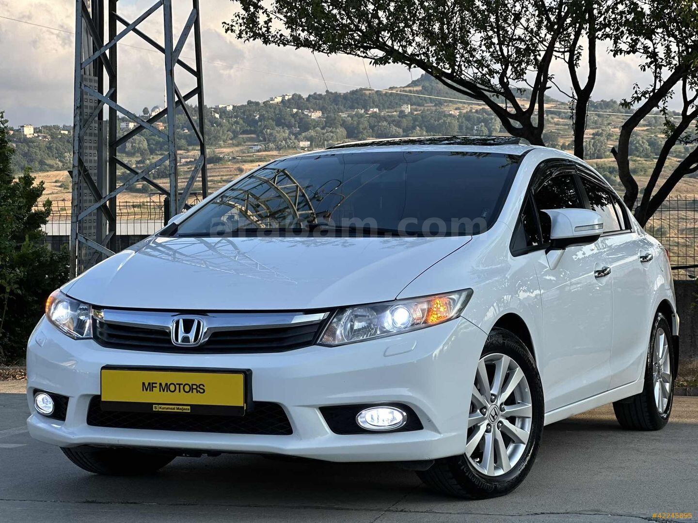 Galeriden Honda Civic 1.6i VTEC Eco Elegance 2013 Model Samsun 118.000 km Beyaz 7
