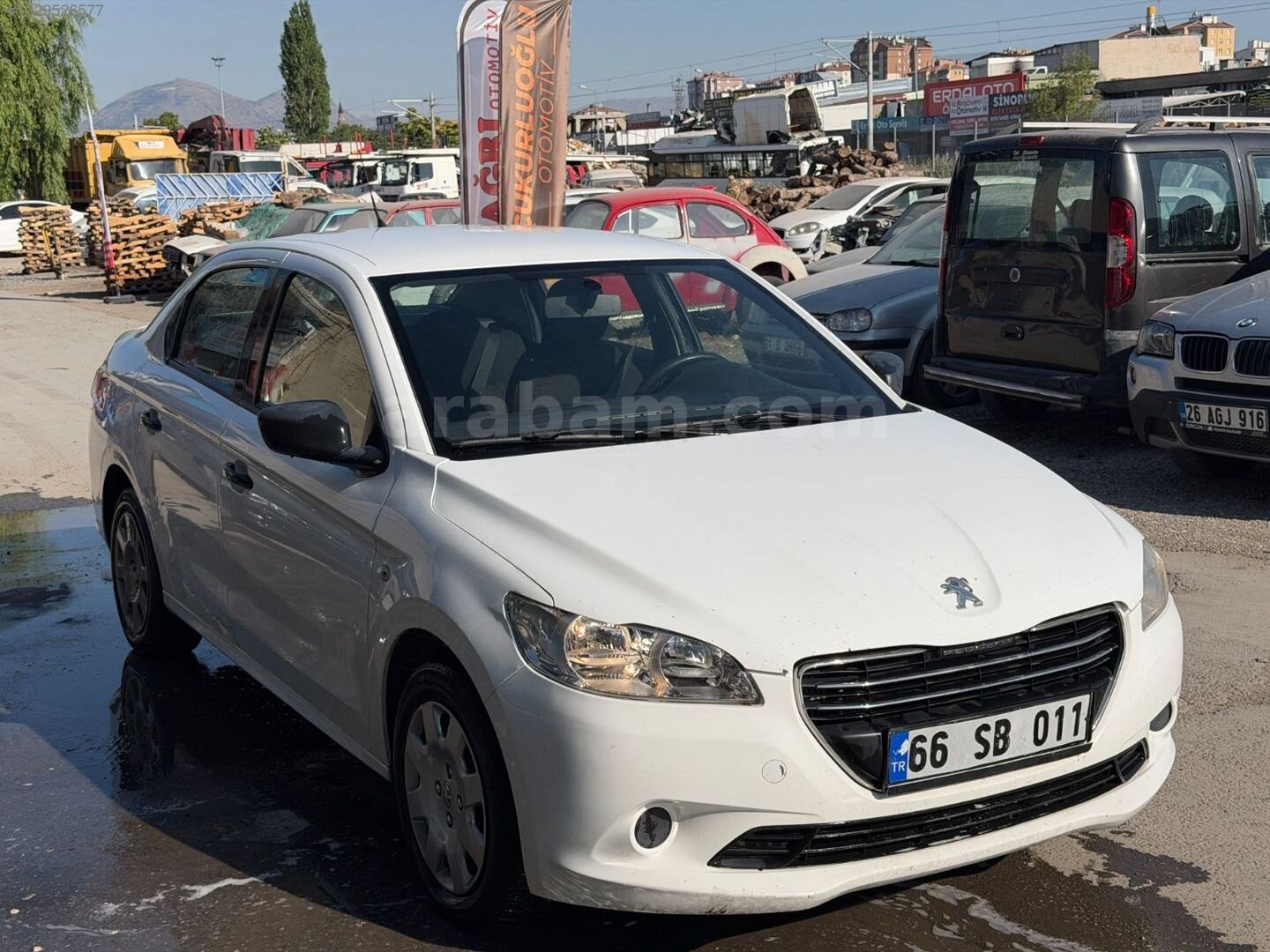 Galeriden Peugeot 301 1.6 HDi Active 2014 Model Kayseri 330.000 km Beyaz 4
