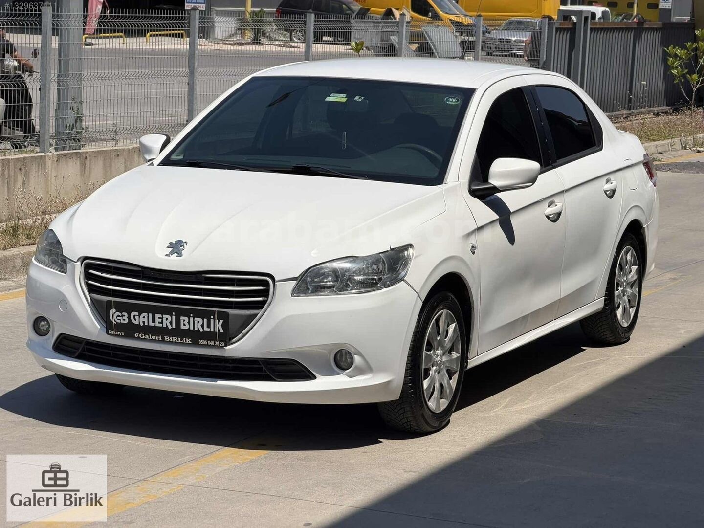 Galeriden Peugeot 301 1.6 HDi Active 2015 Model Sakarya 340.000 km Beyaz 3