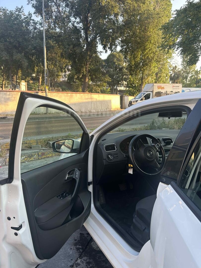 Sahibinden Volkswagen Polo 1.4 Comfortline 2012 Model İstanbul 65.800 km Beyaz 4