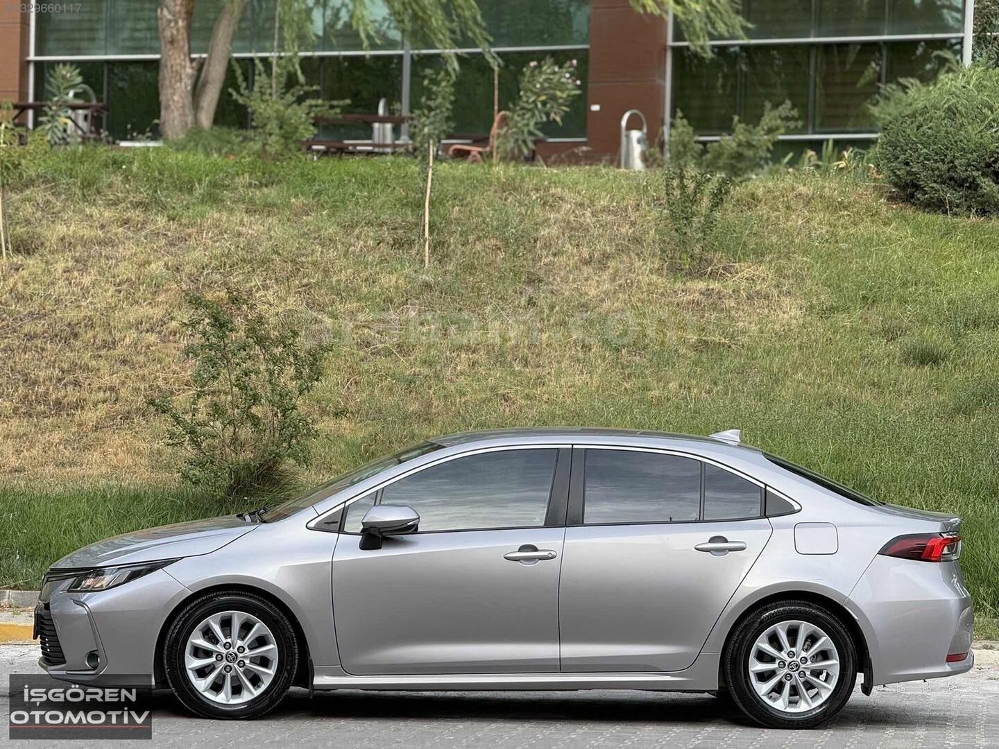 Galeriden Toyota Corolla 1.5 Dream 2021 Model Balıkesir 129.000 km Gri 4