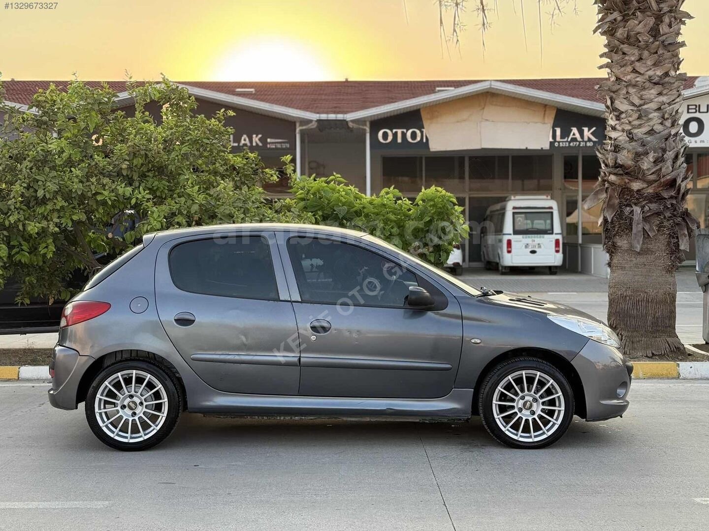Galeriden Peugeot 206 1.4 HDi Comfort 2010 Model Antalya 250.000 km Füme 4