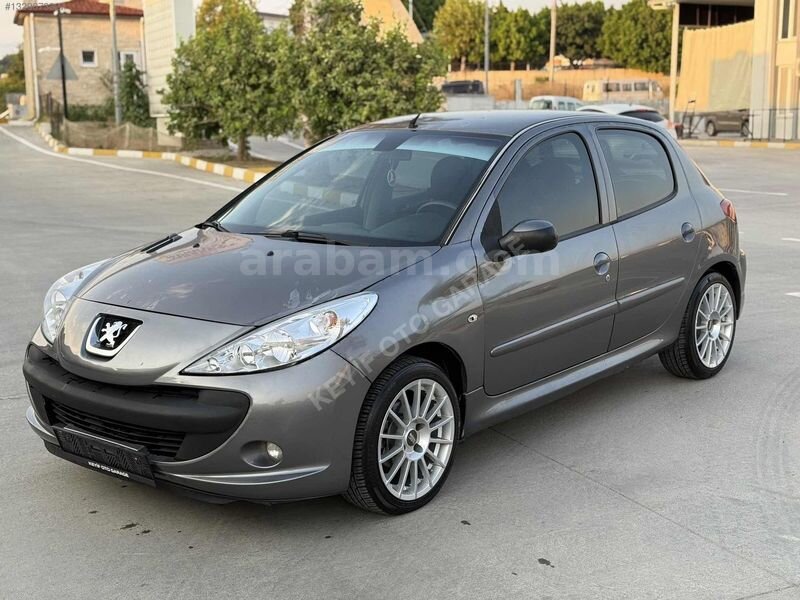 Galeriden Peugeot 206 1.4 HDi Comfort 2010 Model Antalya 250.000 km Füme