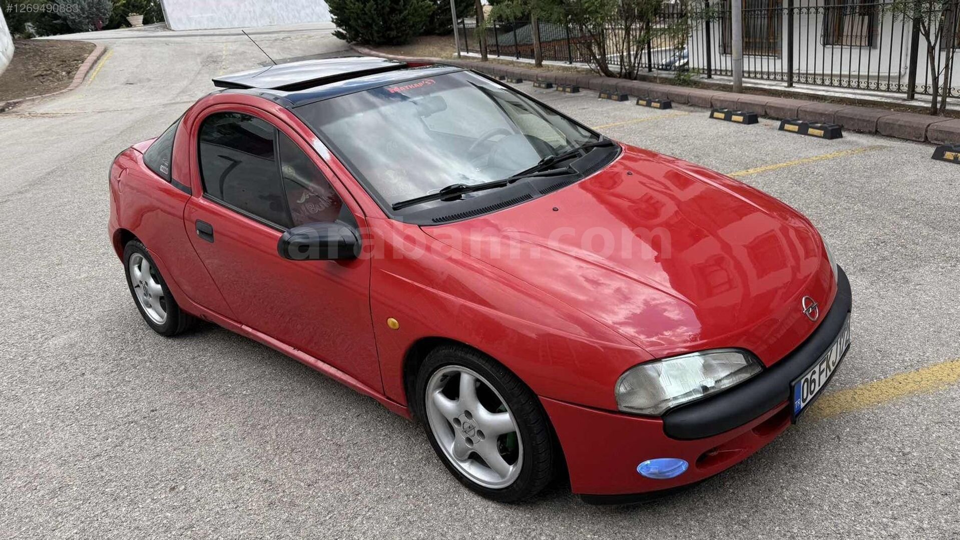 Galeriden Opel Tigra 1.6 1998 Model Ankara 284.000 km Kırmızı 1